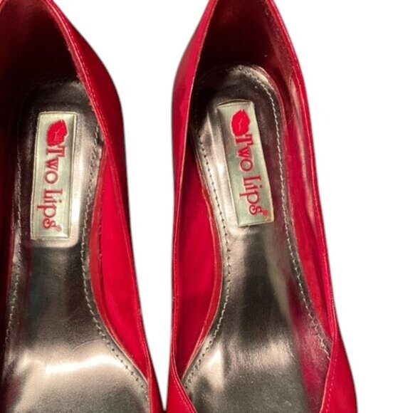 Vintage Two Lips Leather Sculpted Heels - Picture 8 of 8